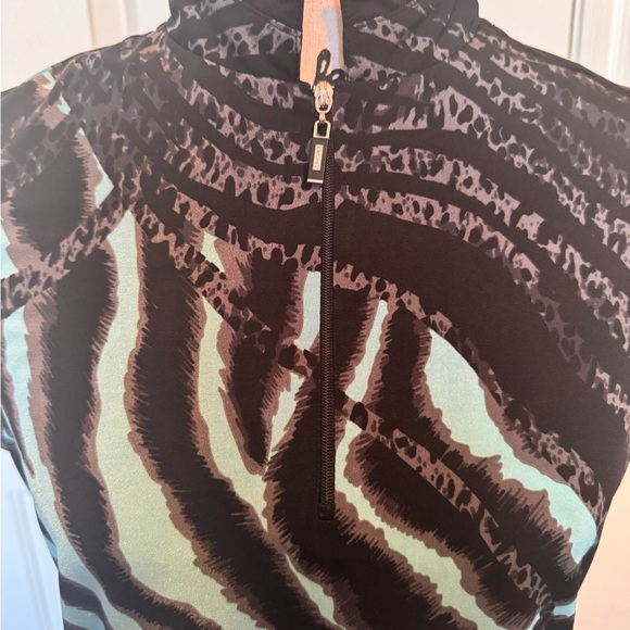 DKNY Golf Women’s Zebra Print Sleeveless Top - Black and Blue Size  Medium EUC - Picture 5 of 8